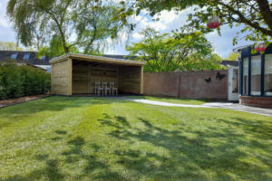 (kunst) Gras leggen voor een fraaie afwerking van uw tuin!